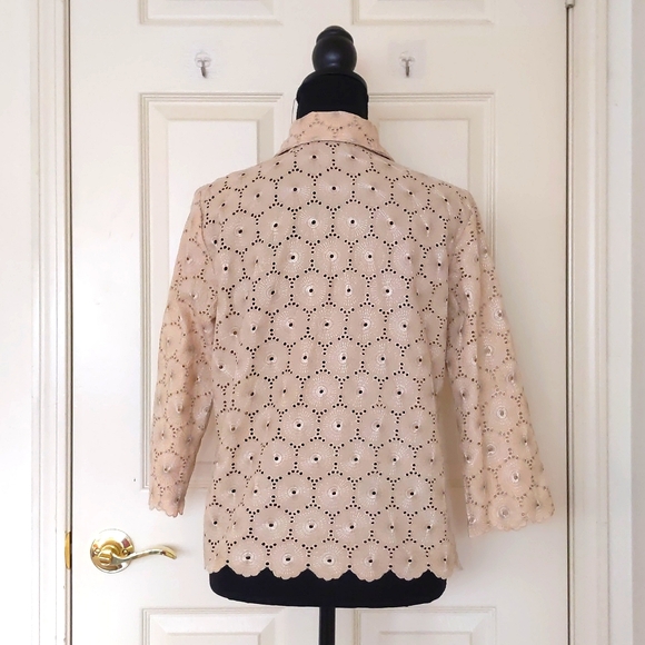 NWOT Liz Claiborne 100%Cotton Lace/Embroidery Fabric 3/4 Sleeve ButtonDown Shirt - Picture 2 of 3